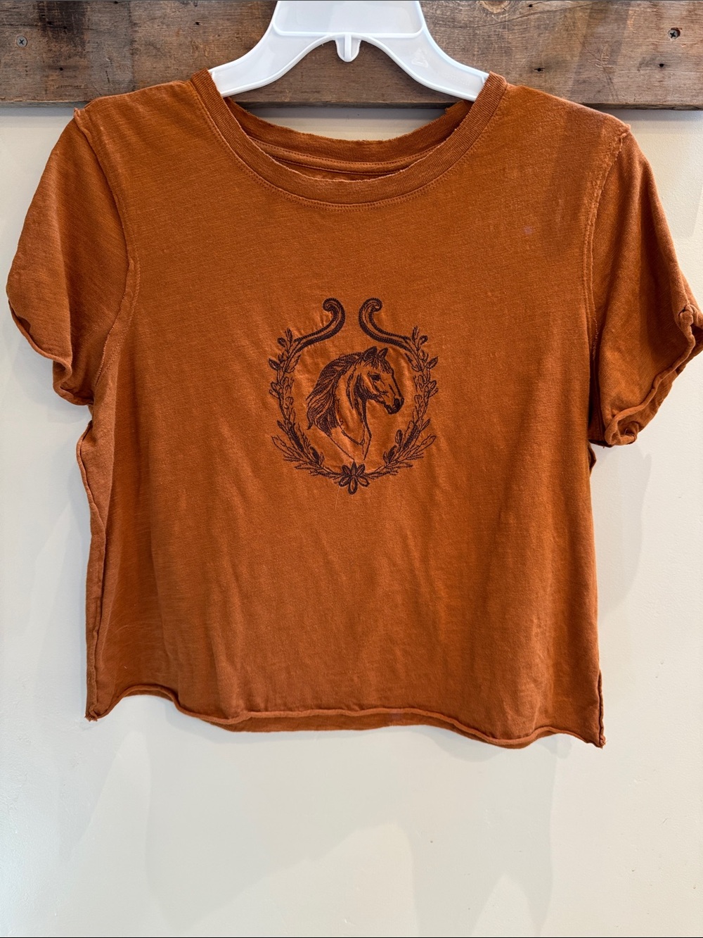 Maeve Burnt Orange Horse Graphic Crop Tee